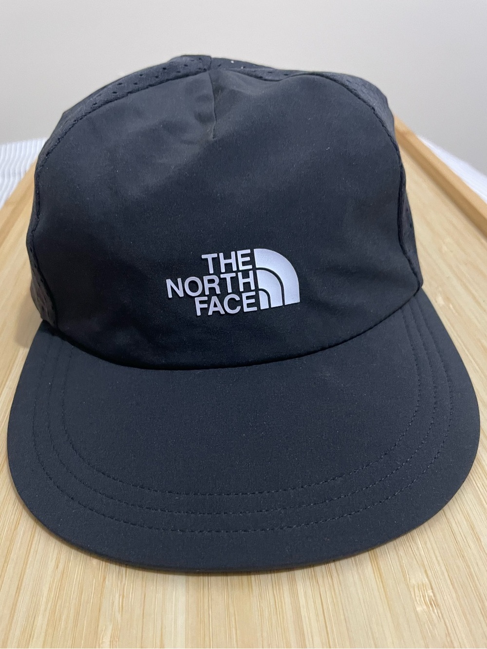 The North Face Runners Hat ~ Black, One Size ~ EUC